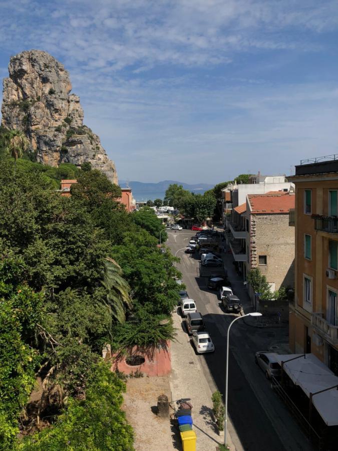 Central House Terracina Exterior photo